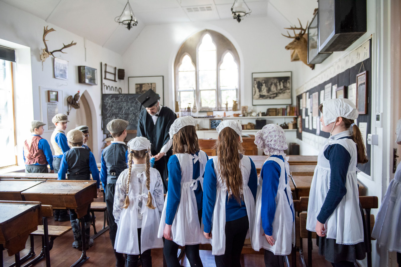 Perlethrope Victorian Classroom Hand Checking